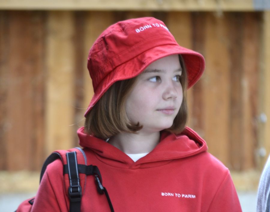 Kids red best sale bucket hat